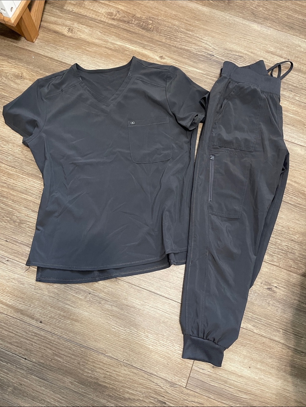 Cherokee Allura Scrub Top and Jogger Pants